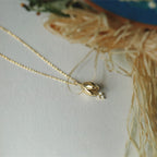 Delicate Flower Pendant Necklace