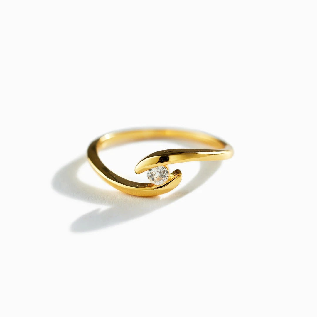 Solitaire Glossy Ring