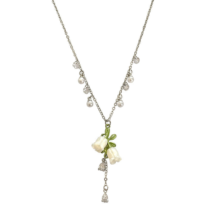White Flower Pearl Necklace