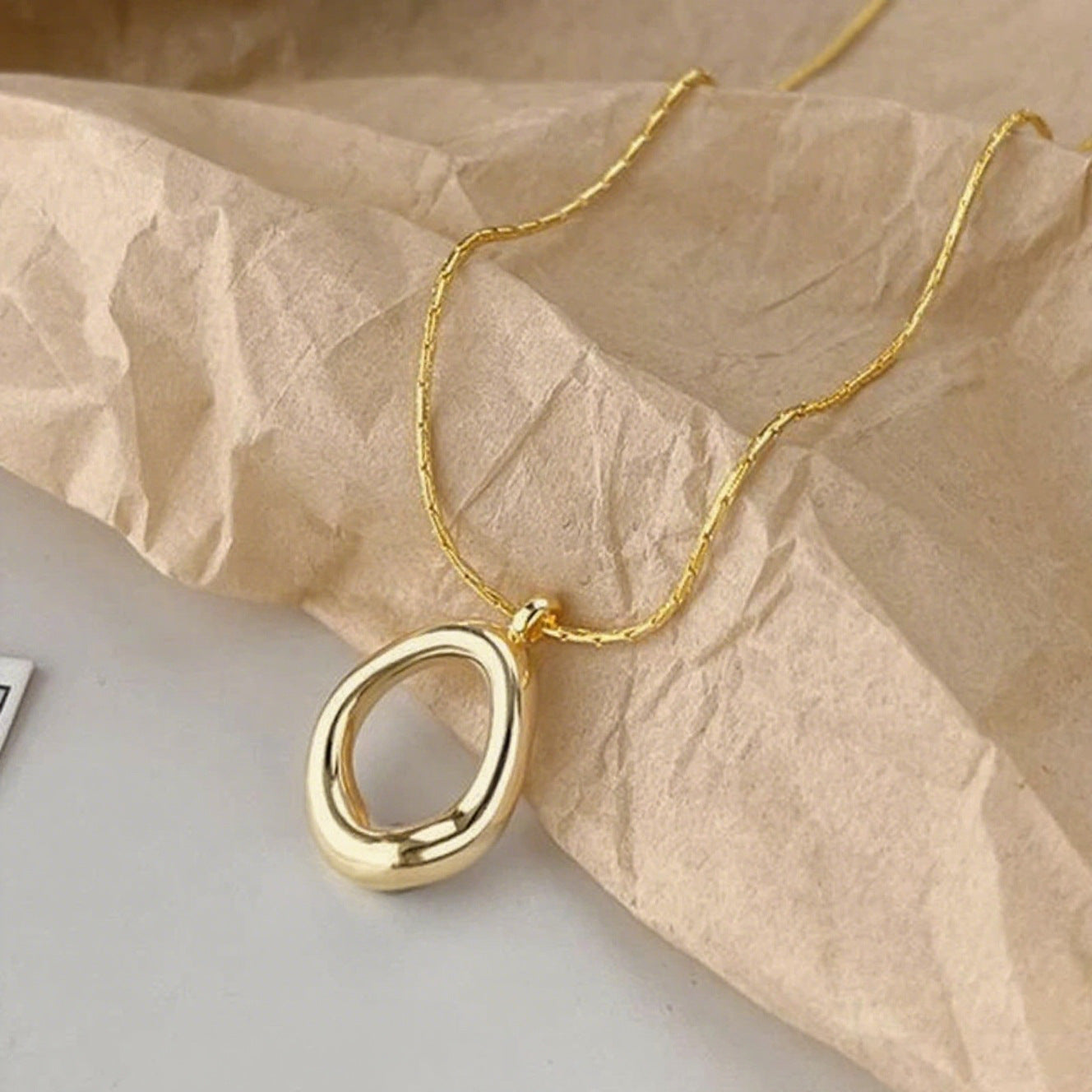 Irregular Circle Necklace