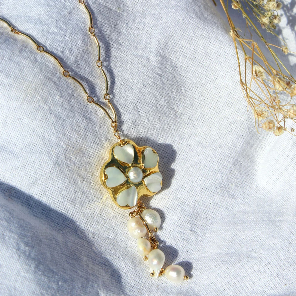 Freshwater Flower Pearl Necklace