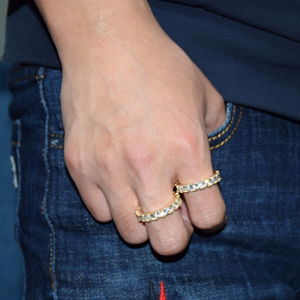 Zircon Row Chain Ring