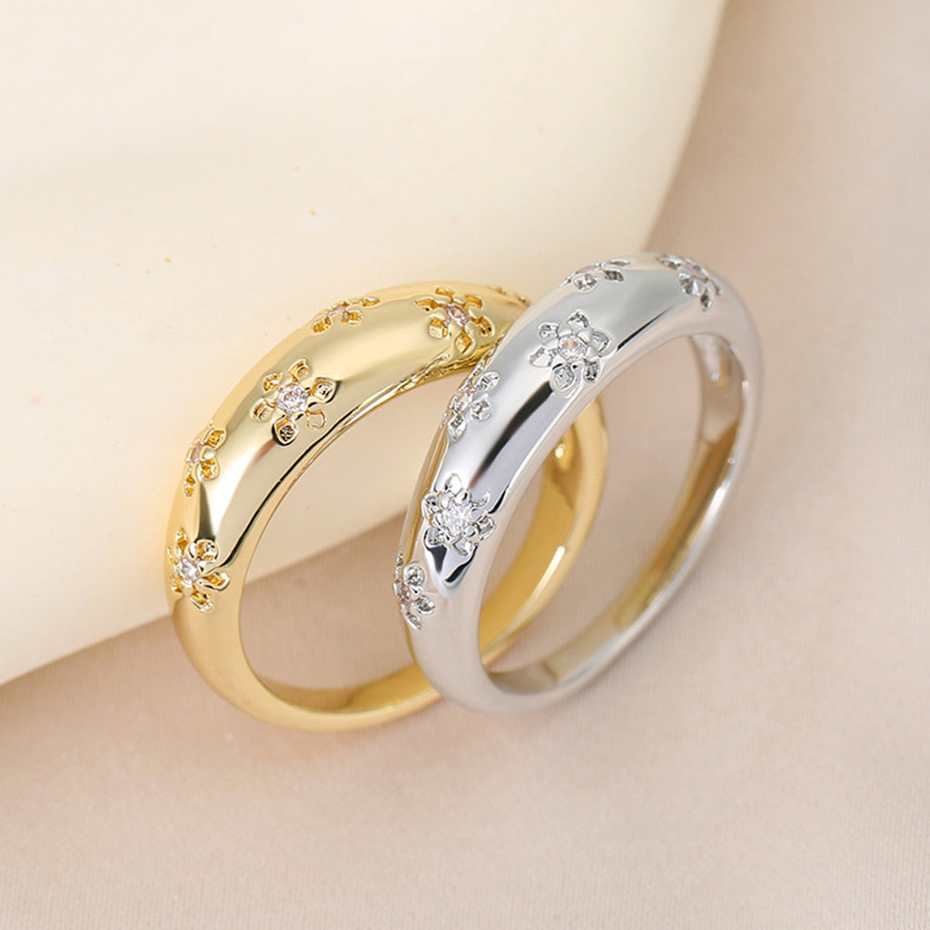 Flower-Engraved Gold Ring