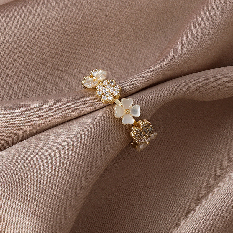 Small Zircon Flower Shell Ring
