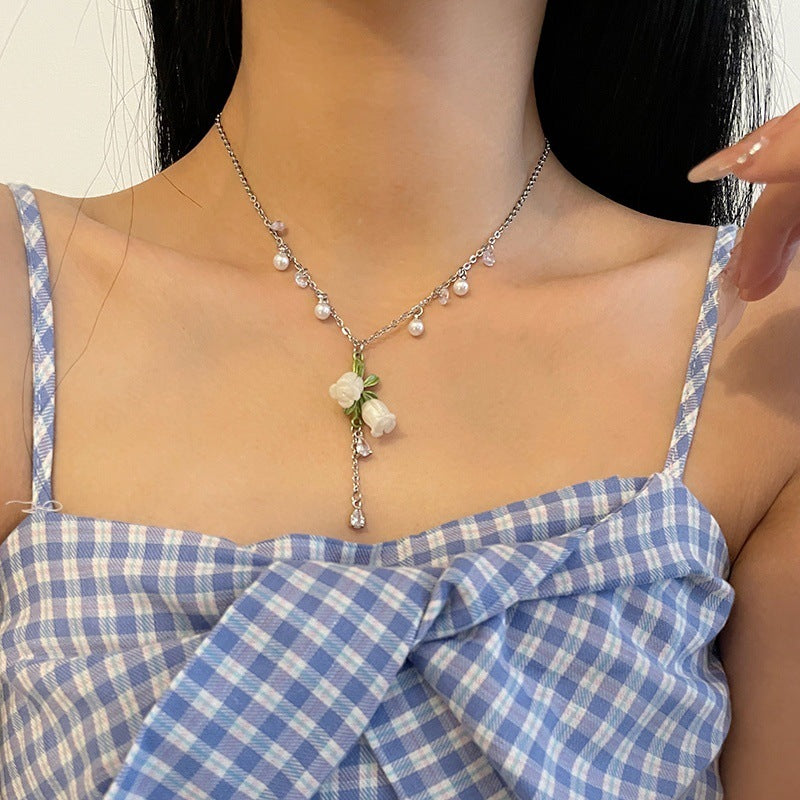 White Flower Pearl Necklace