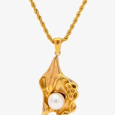 Gold-plated Pearl Flower Earrings