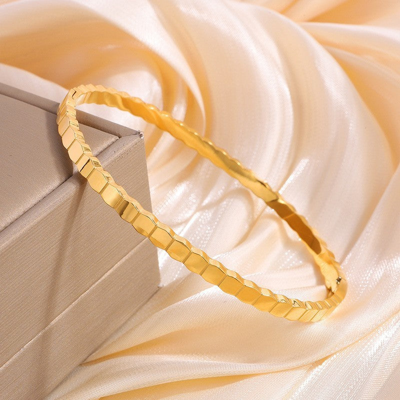 Honeycomb-shaped Bracelet