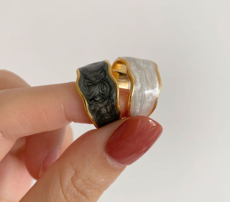 Adjustable Band Pearl Ring