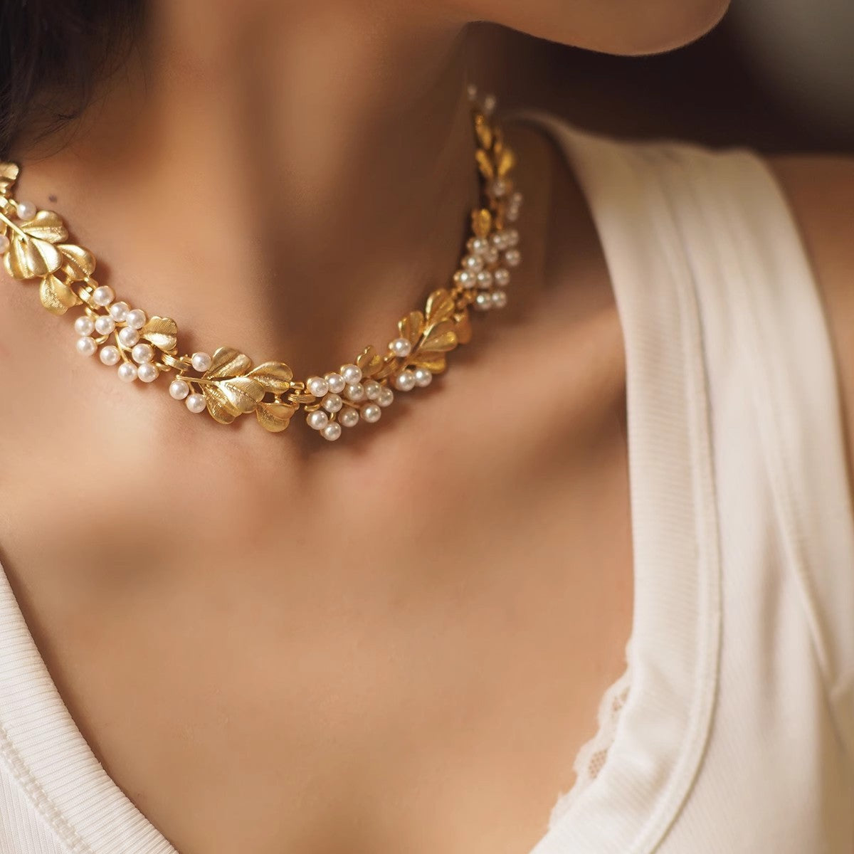 Pearly Leaf Necklace