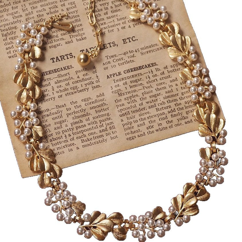Pearly Leaf Necklace
