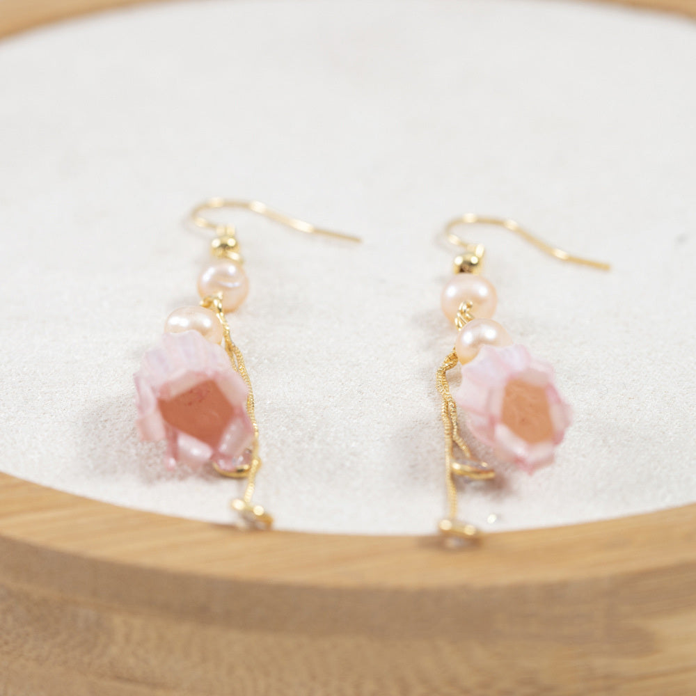 Natural Bell Pearl Earrings