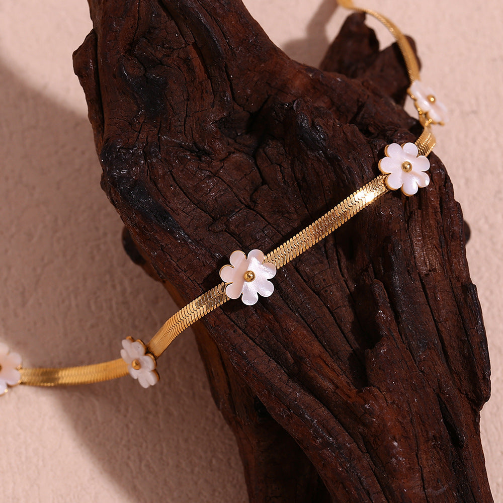 Gold Blade Flower Chain Necklace