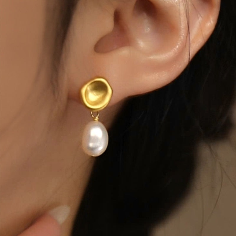 Pearl Retro Earrings