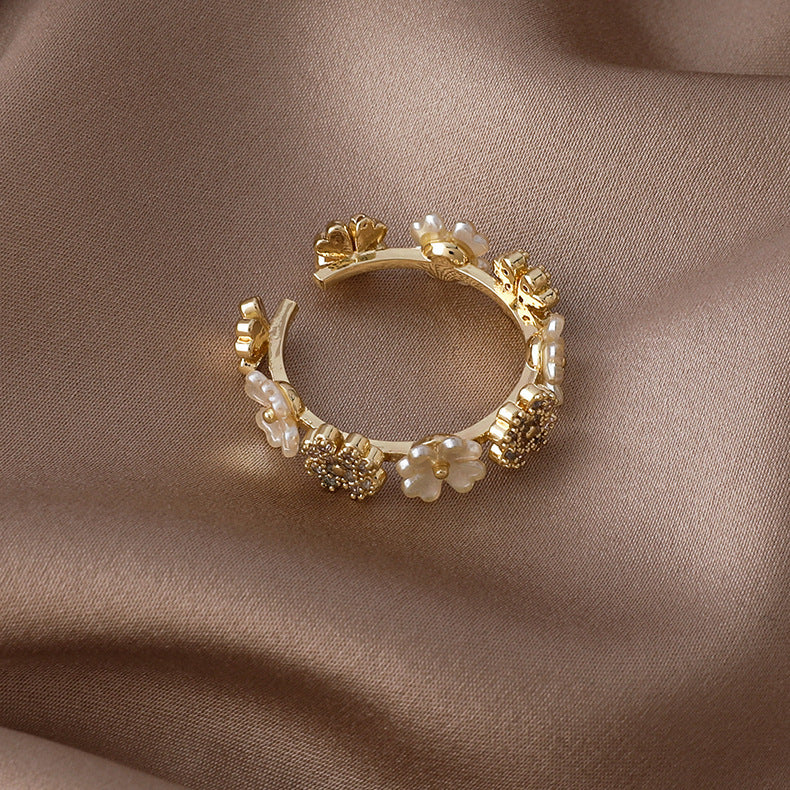 Small Zircon Flower Shell Ring
