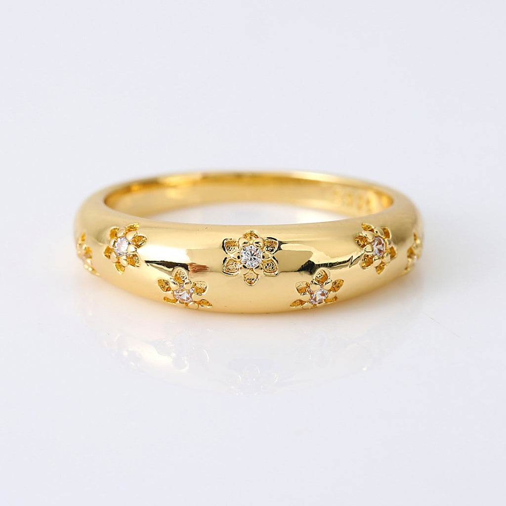 Flower-Engraved Gold Ring