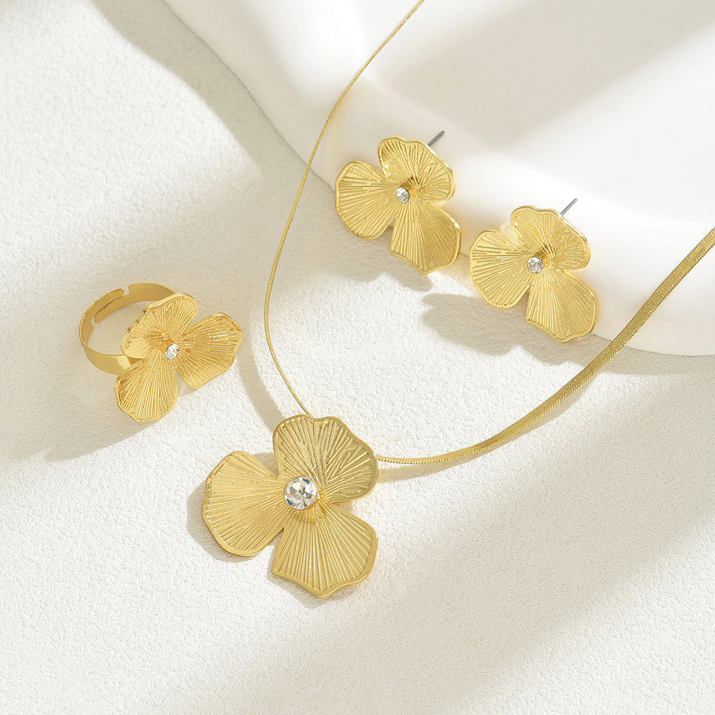 Elegant Occasion Gold Set